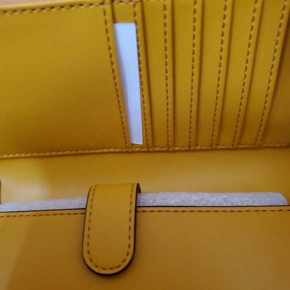 Michael kors Jet Set Small Phone Wristlet Wallet - Picture 7 of 13